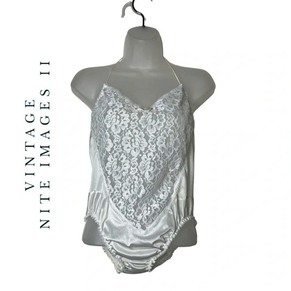 1739. VINTAGE NITE IMAGES II ONE PIECE LINGERIE WHITE IN COLOR WITH LACE SIZE M‎